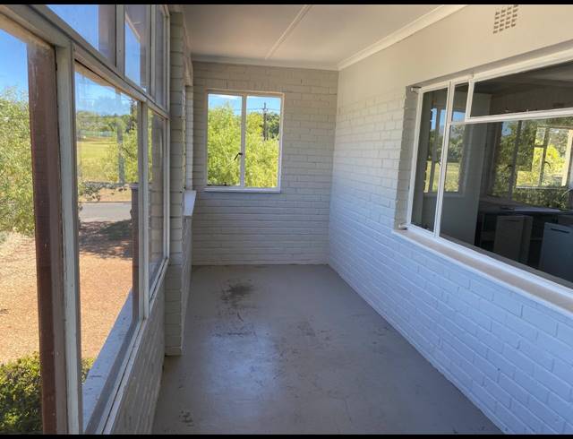 2 bed property to rent in LANGERUG